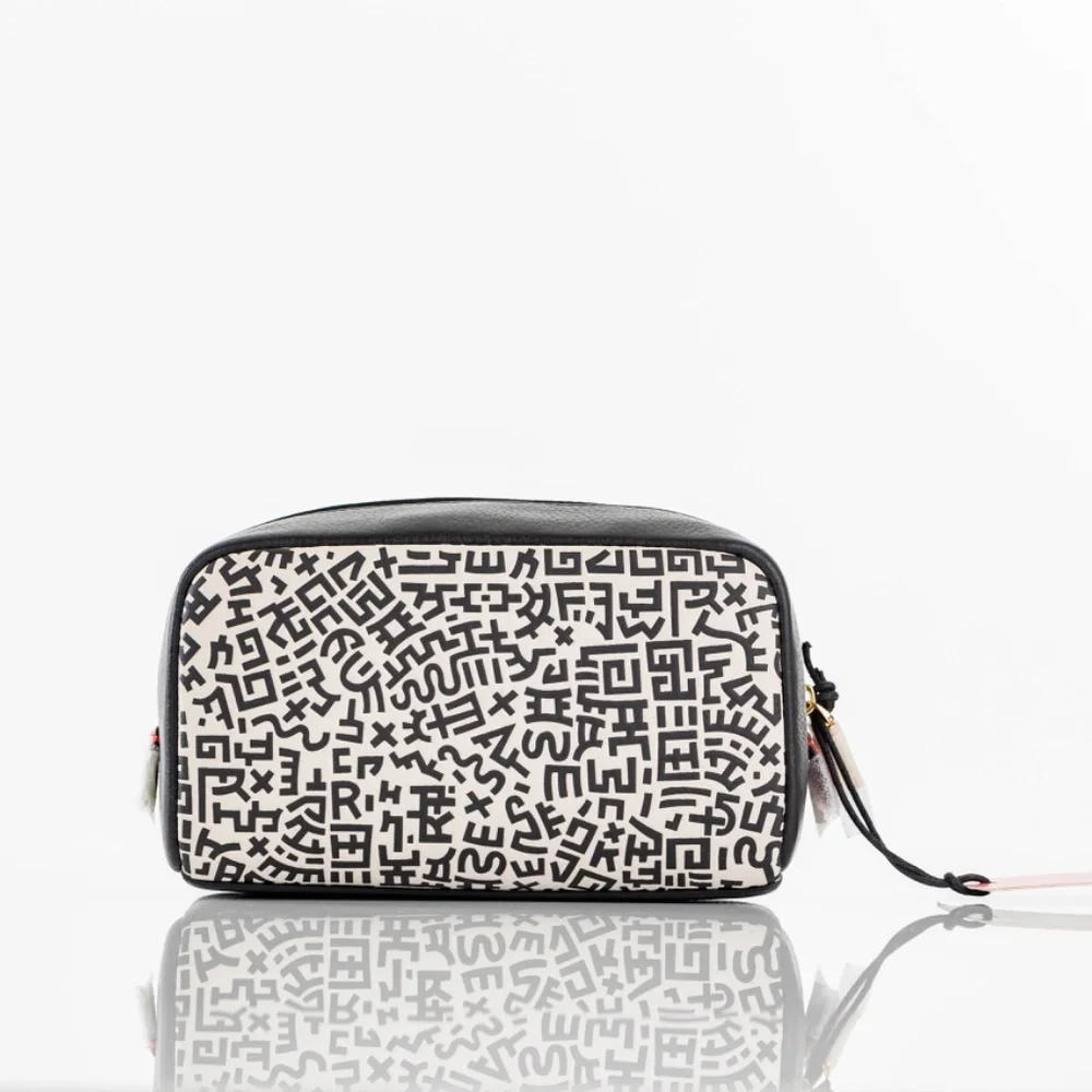 NWT Limited Edition Coach Disney Mickey Mouse X Keith Haring Cosmetics Case - Picture 5 of 8